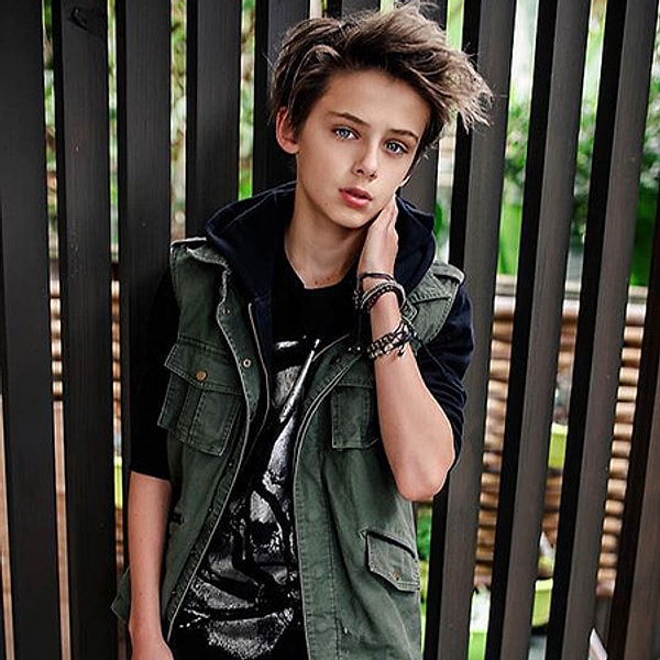 1. Эта история о том, как однажды юный Уильям проснулся настоящей знаменитостью.