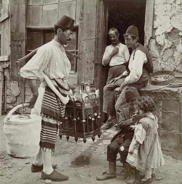 20. Dondurma satıcısı, İstanbul, 1898.