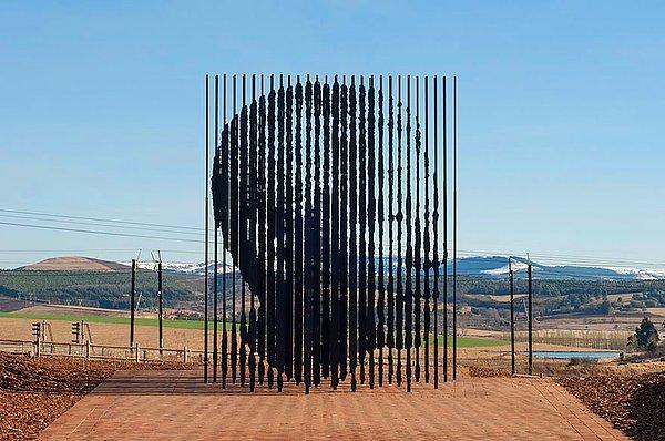 24. Nelson Mandela, Güney Afrika