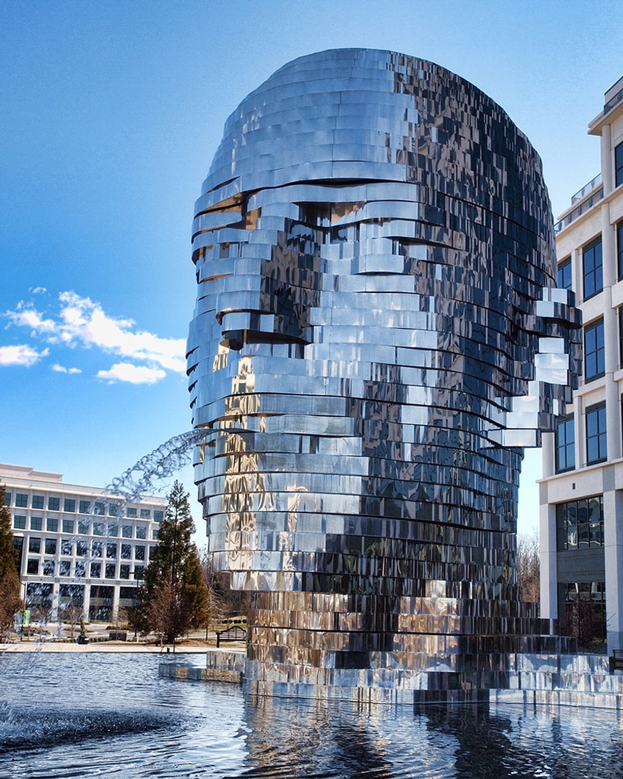 Современность. Скульптура-фонтан Metalmorphosis, США. «Металморфоза», Дэвид черний, Шарлотт, Северная Каролина, США. Скульптура-фонтан «Metalmorphosis» Шарлот. Cкульптура-фонтан «метаморфозы», США.