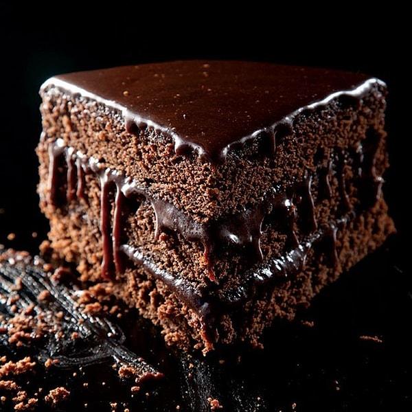 3. Ağzınızı yüzünüzü çikolataya boğma nedeniniz bu pasta olacak!