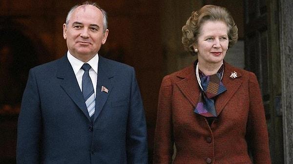 9. 1989 yılında, Birleşik Krallık başbakanı Margaret Thatcher, eski Sovyet sözcüsü Mikhail Gorbachev'e, Berlin Duvarı'nın olduğu gibi kalması için yalvarmıştır.