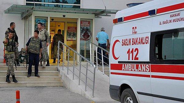 Yaralanan 3 asker ise Hakkari Devlet Hastanesi'nde tedavi altına alındı