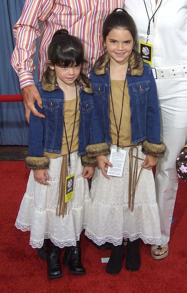 1. В 2003 году Кайли появилась на премьере фильма «Клад» в джинсовой куртке, подбитой мехом. В этом вся Крис Дженнер.