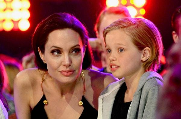 12. Angelina Jolie, kızı Shiloh’u Namibya Cumhuriyeti’nde dünyaya getirdi ve kızı Namibya Cumhuriyeti vatandaşı.