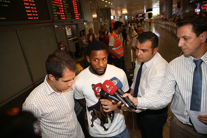 Jeremain Lens, Fenerbahçe İçin İstanbul'a Geldi