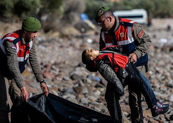 Uluslararası Göç Örgütü 2016 yılı ağustos ayı sonuna kadar Akdeniz'de 3 bin 164 kişinin boğularak can verdiğini açıkladı.