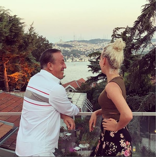 Biz de kendilerine mutluluklar diliyoruz.