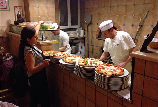 "Pizzayı İtalya'da Yiyeceksin" Diyenler İçin Roma'da 16 Lezzet Durağı