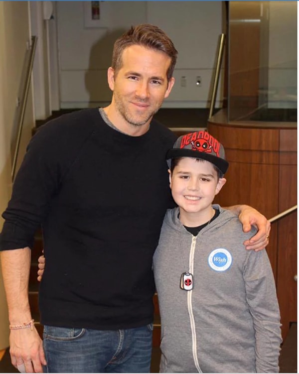 9. Райан Рейнольдс совершил специальный предпремьерный показ "Дедпула" для пациента, больного раком