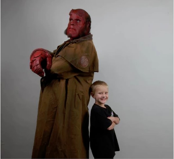 13. Рон Перлман снова стал Хэллбоем, чтобы исполнить желание маленького мальчика