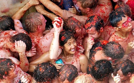 Domates Festivali 'La Tomatina' Bu Yıl da Renkli Görüntülere Sahne Oldu