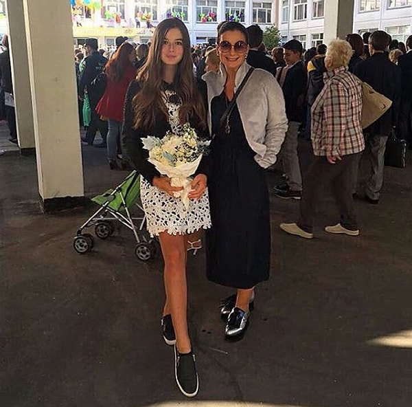 7. Саша Стриженова в этом году пошла уже в 10 класс