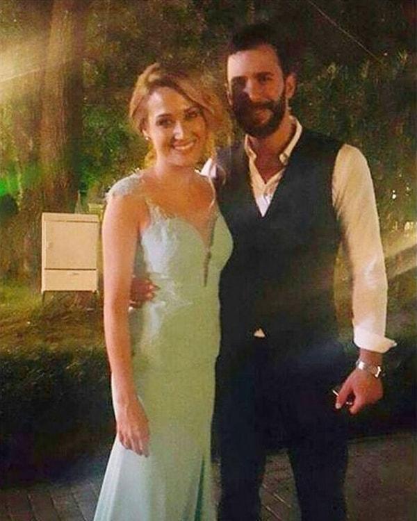 Sapanca'da bir otelde gerçekleştirilen düğüne Barış Arduç sevgilisi Gupse Özay ile katıldı.
