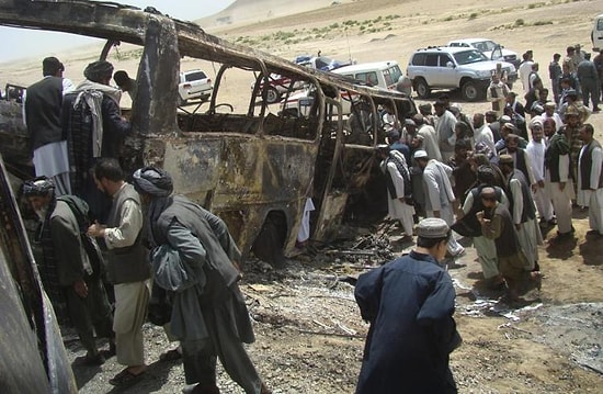 Afganistan'da Trafik Kazası: 35 Ölü