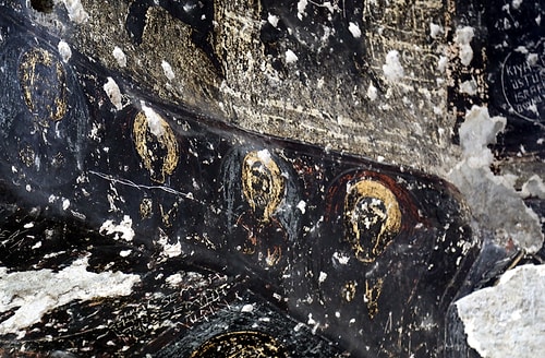 Erzurum'da Kayalıklardaki Manastır Turizme Kazandırılmayı Bekliyor