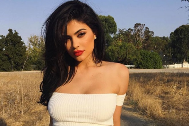 19 Yaşındaki Kylie Jenner'ın Bugüne Kadar Aldığı Servet Değerinde 19 Hediye