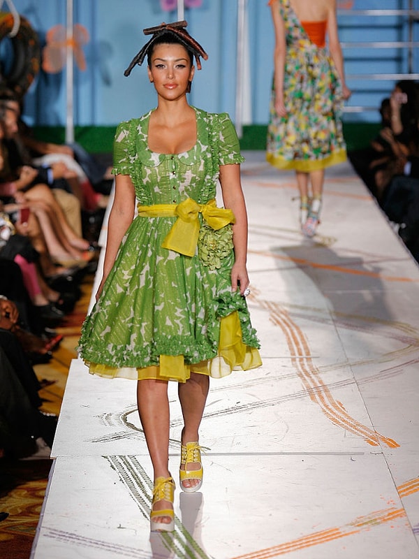 11. Ким и подиум.