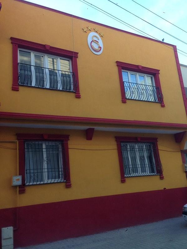 4. Bu Galatasaraylı bina Gaziantep'ten
