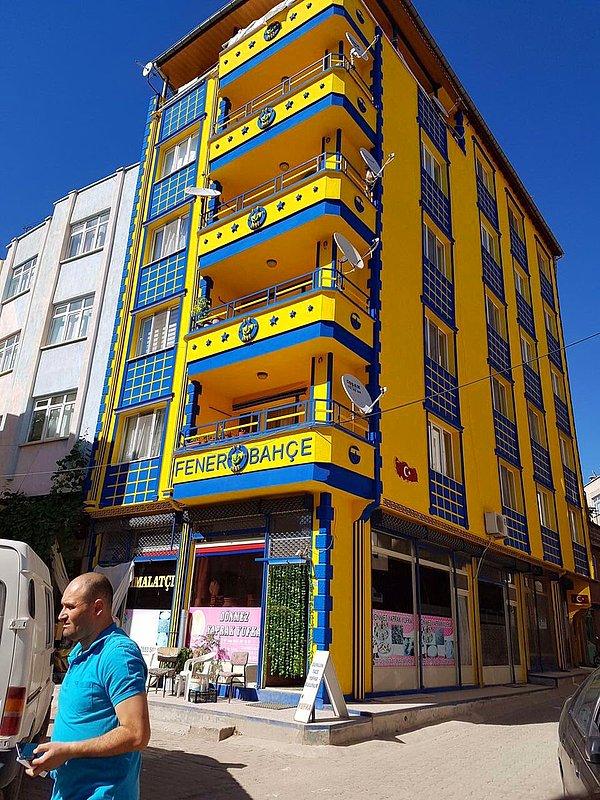 6. Afyon / Sandıklı'da fanatik Fenerbahçeli apartman