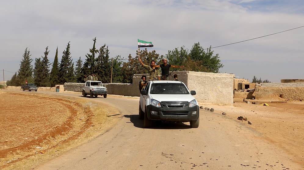 Fırat Kalkanı'nda 13'üncü Gün: ÖSO 9 Köyü Ele Geçirdi