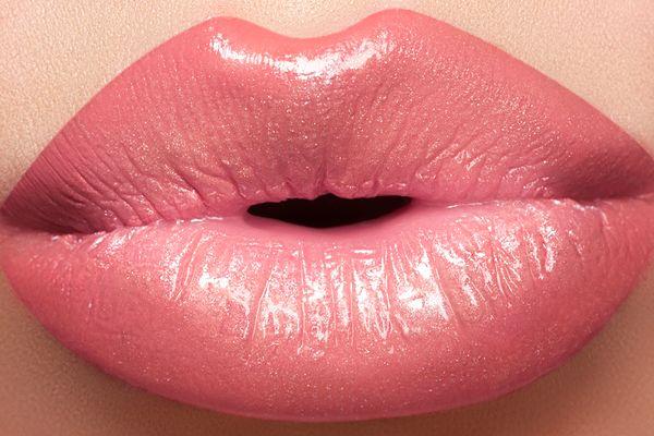 6. Our lips lose their plumpness over the years.