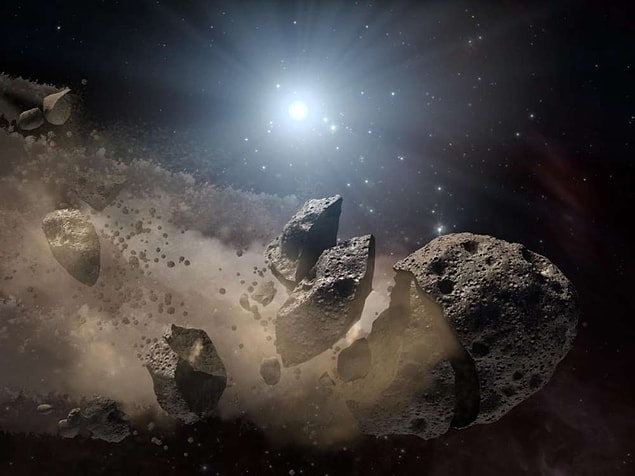 14. Nükleer silahların bir asteroidi tuzla buz edebilecekleri doğru değildir. Bir asteroide bu şekilde saldırarak sonuçları yok edemez, yalnızca daha kötüye götürürüz. Bu yüzden filmlerde gördüğümüz dünyayı kurtarma sahneleri maalesef gerçeklikten oldukça uzaktır.