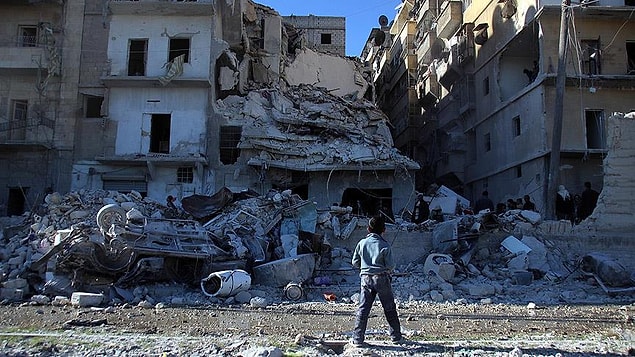 Halep'te çatışmaların durmasını ve askeri uçakların kent üzerinde uçmasını sonlandırmasını ihtiva eden tasarıyı daimi üye Rusya veto etti.