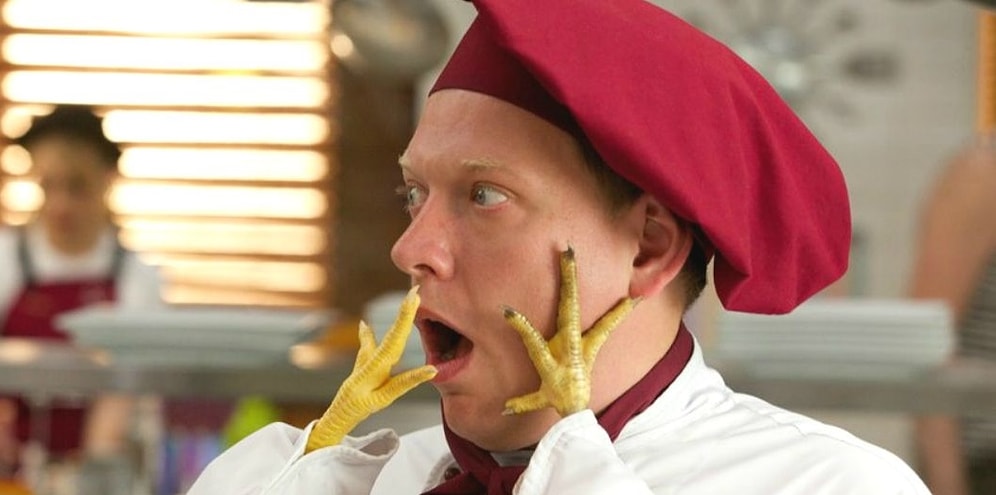 Топ-10 российских комедийных сериалов: от "Кухни" до "Осторожно, модерн!"