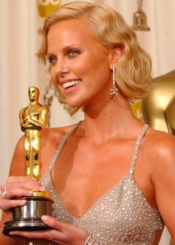6. Charlize Theron – Monster (Cani, 2003)