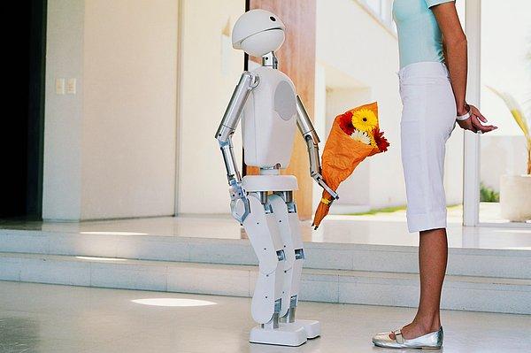 Öyle ki, 2050 yılında seks için insanların öncelikli tercihinin robotlar olacağı öngörülüyor.