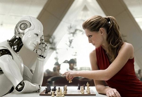 Robotların duygusal ilişki kurmada da insanlardan daha başarılı olacağının öngörülüyor.