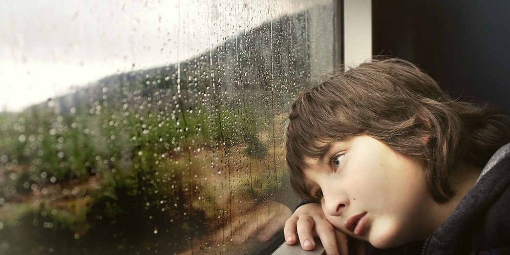 16 Sad Memories From Our Childhoods