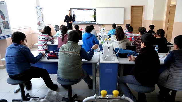 11. "Okullar öğrenciler için cazip mekanlar hâline getirilmeli"