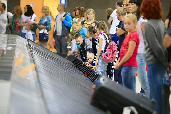 Charter Uçaklar Rusya'dan 'Tam Dolu' Geliyor