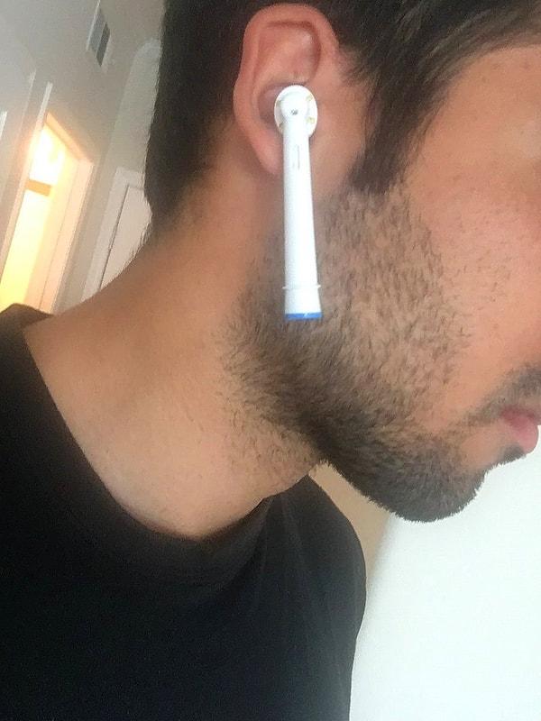 9. These earbuds look a bit strange in your ears.