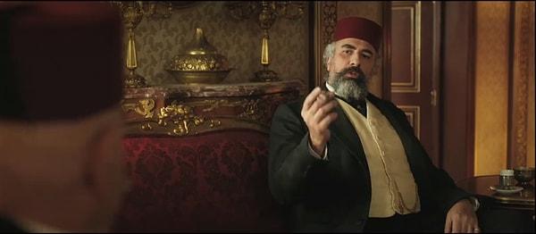 Filmdeki kurgusal yönlendirmeler genel anlamda Türkler'in aleyhine gözüküyor.