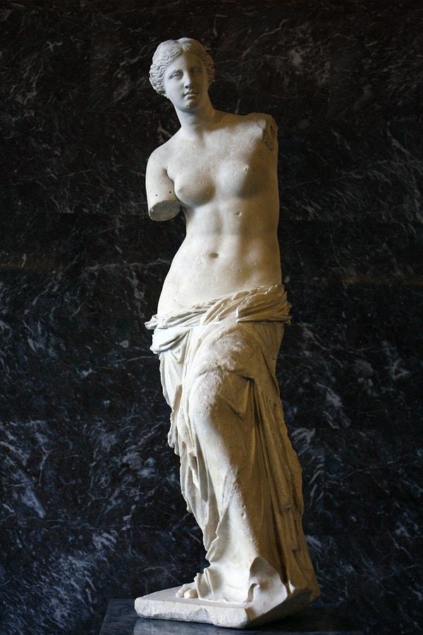 8. "Venüs de Milo", (M.Ö. 130-100) Antakyalı Alexandros