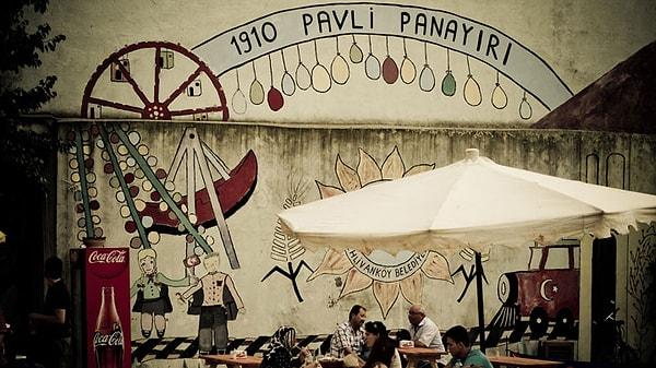 Pavli Panayırı, 1910'dan beri düzenlenen, ülkenin en eski panayırı.