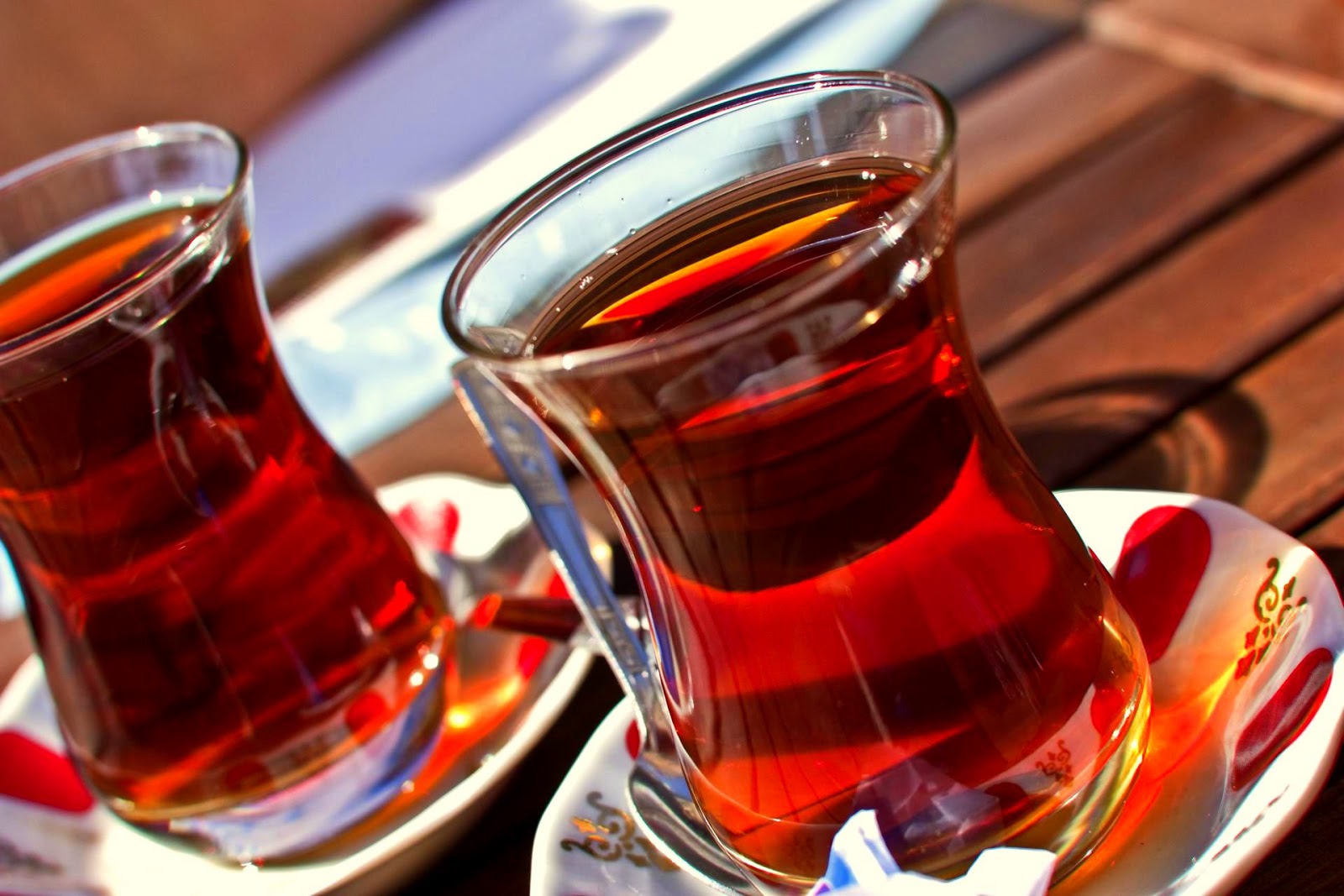 Çay Demlerken Dikkat Çay Demlerken Dikkat
