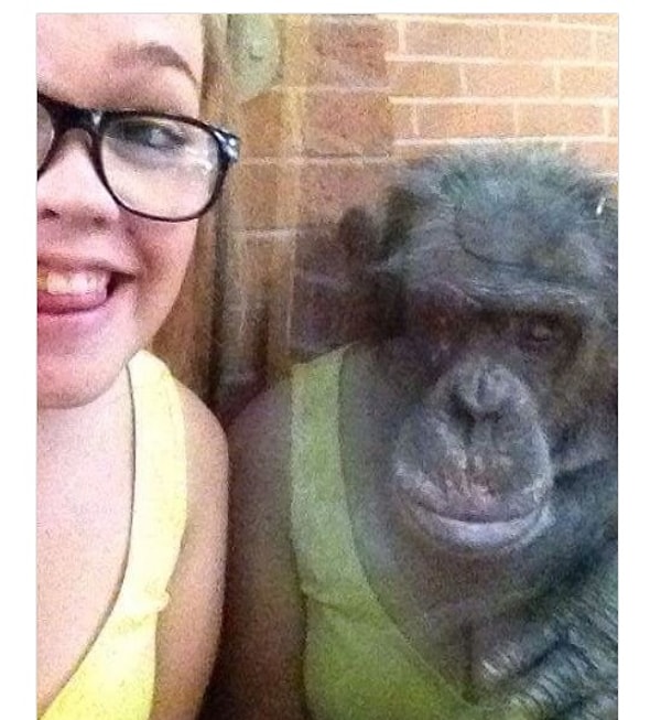 6. Кому эта маечка идет больше?