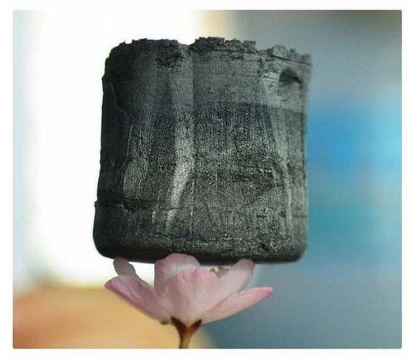 4. Графеновый аэрогель, самый легкий материал из когда-либо придуманных