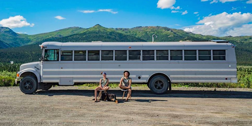 Okul Otobüsünü Her Gezginin Rüyası Olan İnanılmaz Bir Yuvaya Dönüştüren Çift