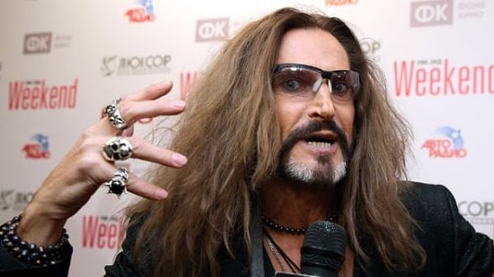 Никита Джигурда сбрил бороду и снялся голышом