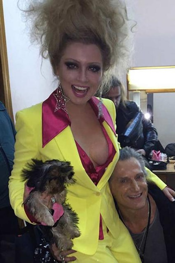 5. Одной из первых в новом образе Никиту увидела светская львица и писательница Лена Ленина.