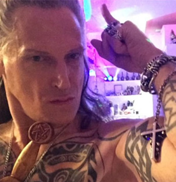 6. Вот так сейчас выглядит Никита Джигурда: