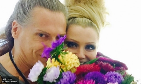 4. Впервые за последние 20 лет актер появился на публике без бороды и огромной рыжей львиной гривы.