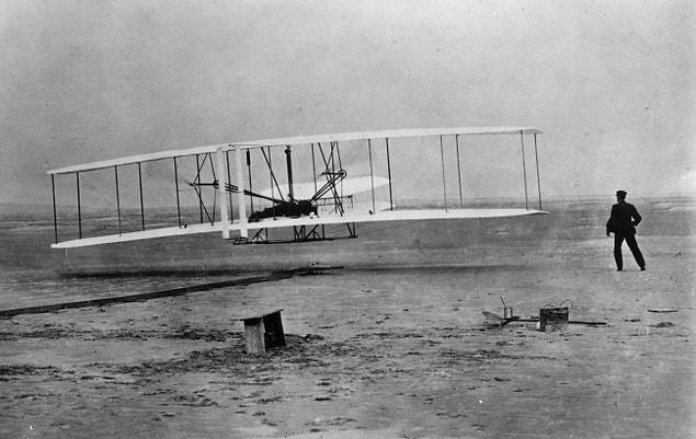 3. The first flight of the Wright brothers, the inventors of the world’s first airplane, 1903