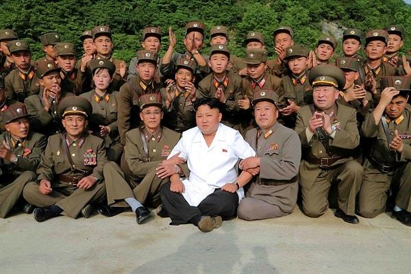 Söylenene göre Kuzey Kore’deki bir hükümet görevlisinin düzenlediği toplantıda halka yeni ‘düşmancıl davranışlar’ izah edilmiş.