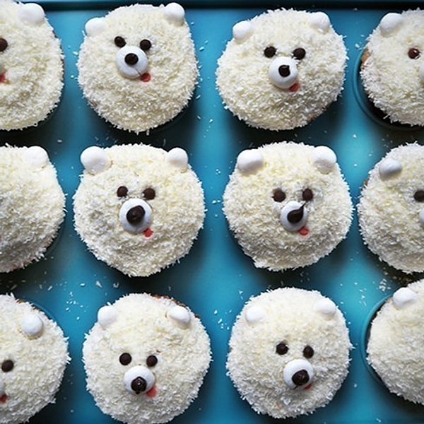 4. Белых медведей также постигла незавидная участь 😧